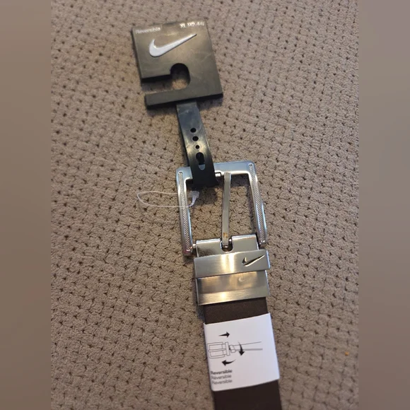 New Nike Reversible Men's Black & Brown XL 42-44 silver texture belt buckle - Picture 8 of 16
